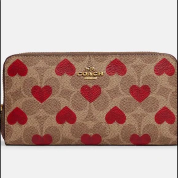Coach wallet hearts print Valentine’s edition 2022 - Picture 3 of 12